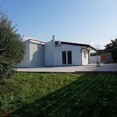 Medulinka By Interhome Nyaraló